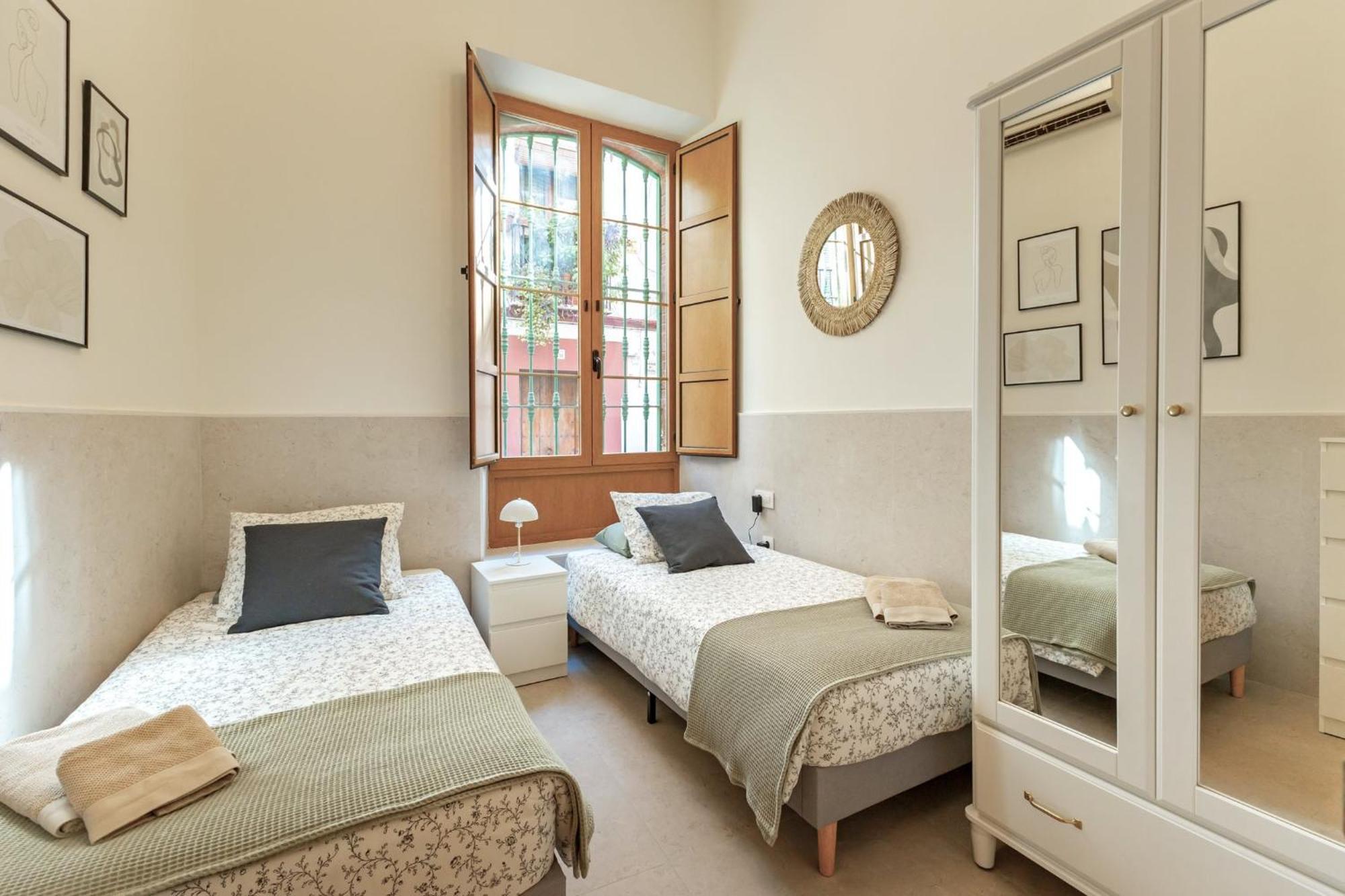 Modern Spacious Apartment Central Of Sevilla Eksteriør billede